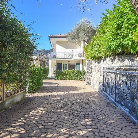 3 Bedroom Pet Friendly In 公寓 *