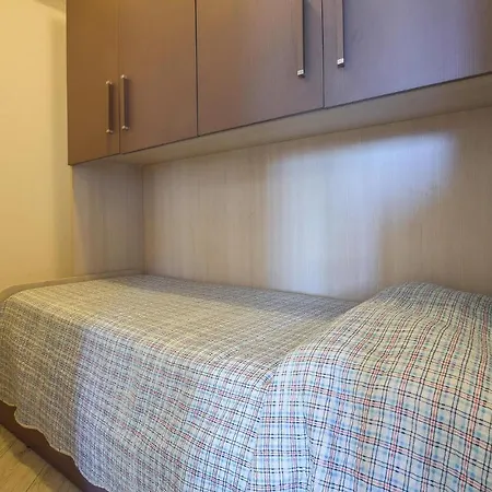 Apartment 3 Bedroom Pet Friendly In *