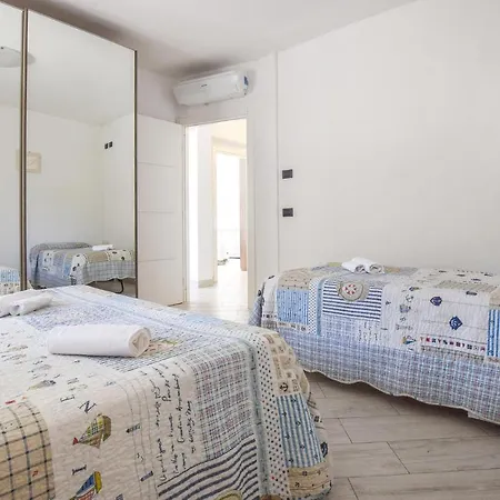 3 Bedroom Pet Friendly In 아파트