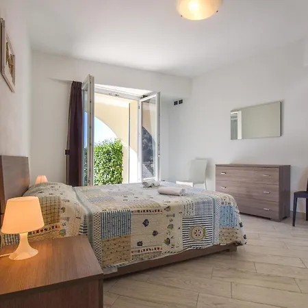 3 Bedroom Pet Friendly In Appartamento